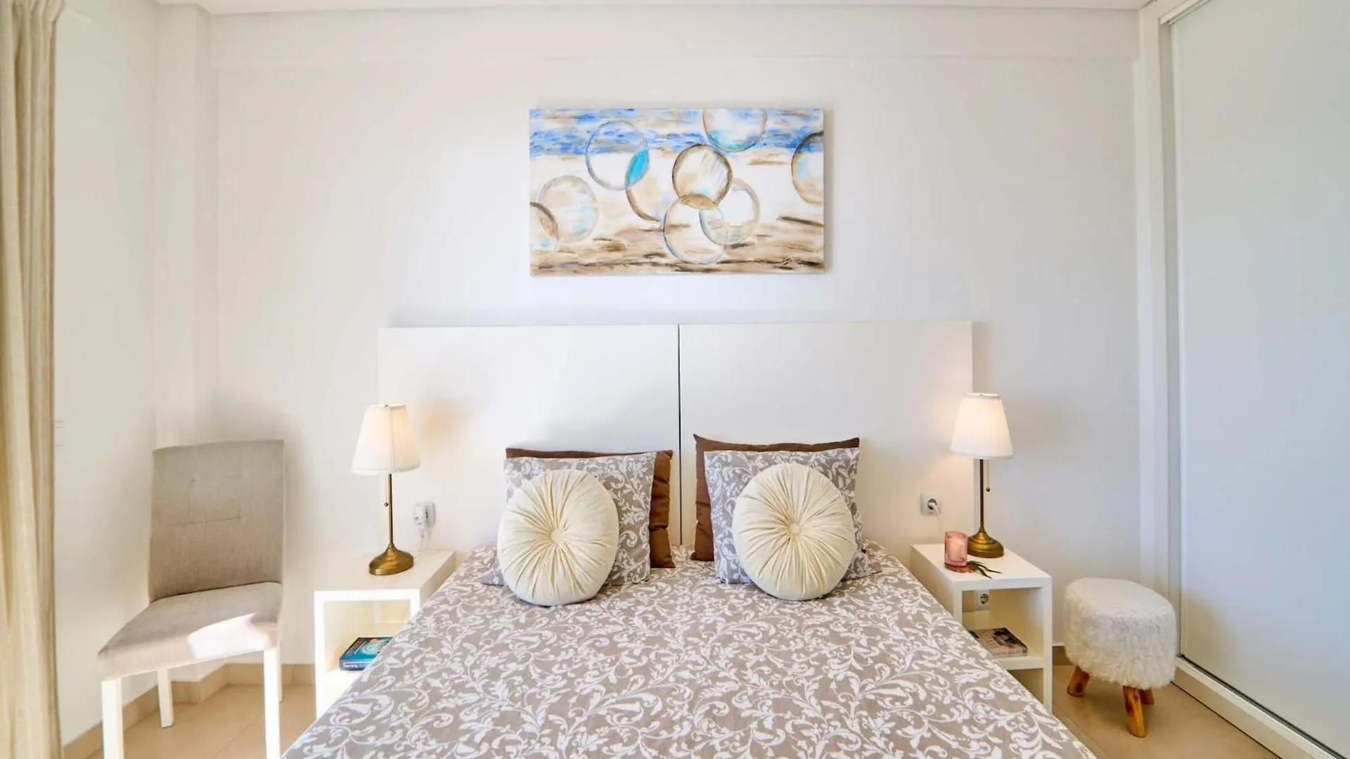 Fantastic Apartment,2 Bedrooms クアルテイラ 0*,  ポルトガル